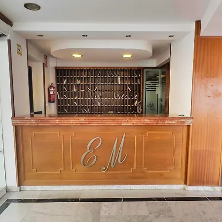 شقة Mediterraneo 508. Fantastic On The Beachfront With Sea Views. ماربيا
